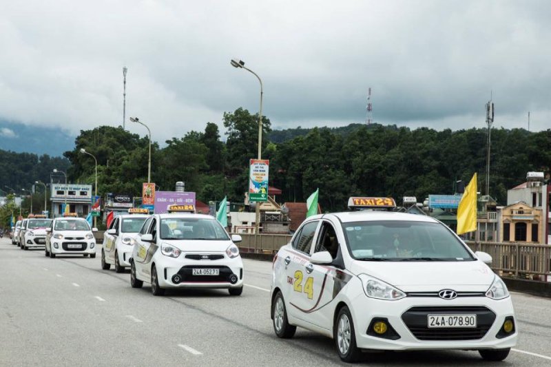 Tổng đài taxi Fansipan Sapa hỗ trợ đặt xe taxi giá rẻ